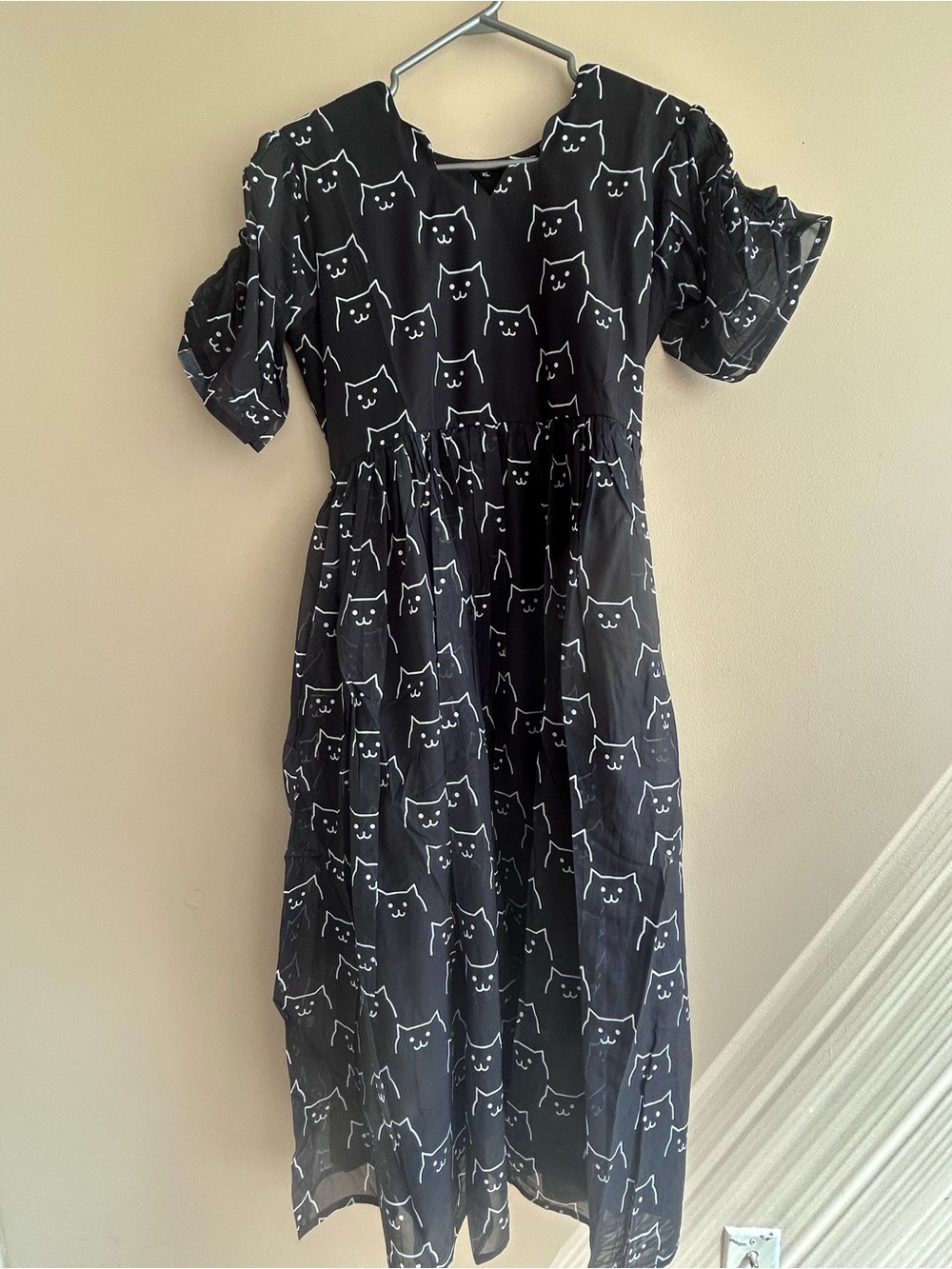 Women's Black Cat-Print Midi Dress - Picture 4 of 4